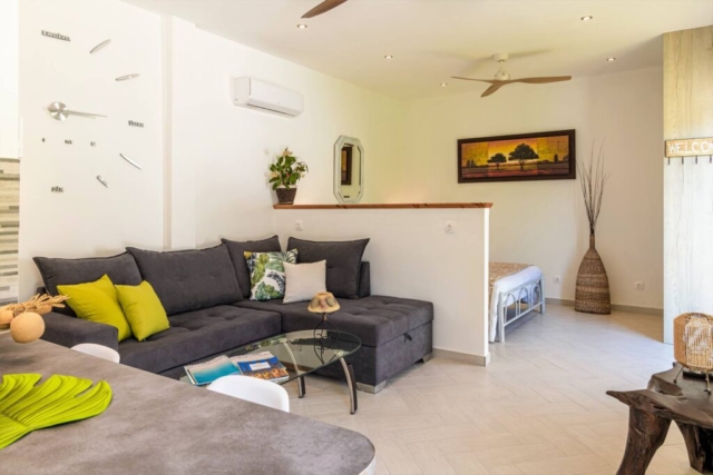 Villa Claire Corfu - Guesthouse Lounge