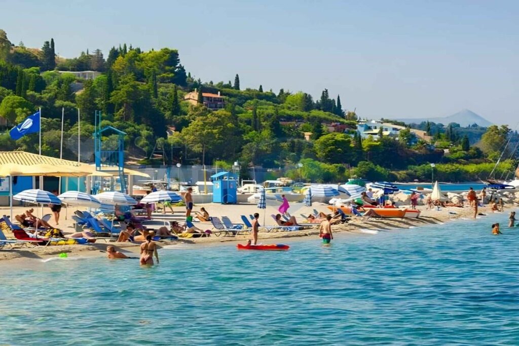 villa-claire-corfu-benitses-beach