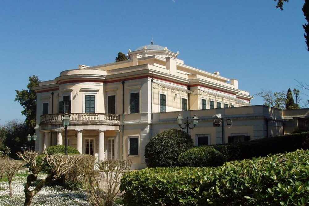 corfu-old-town-mon-repos-palace-villa-claire-corfu